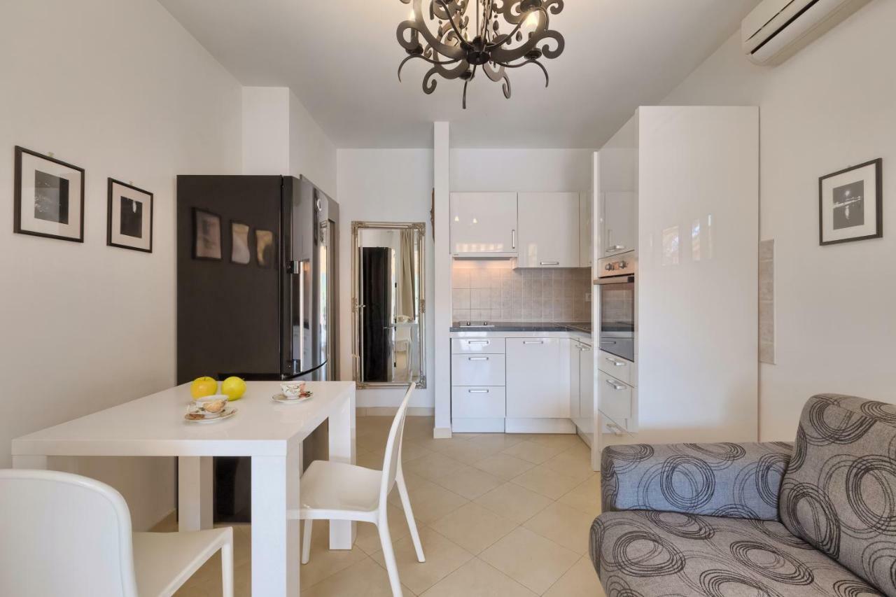 Apartment Robert Novalja Kültér fotó